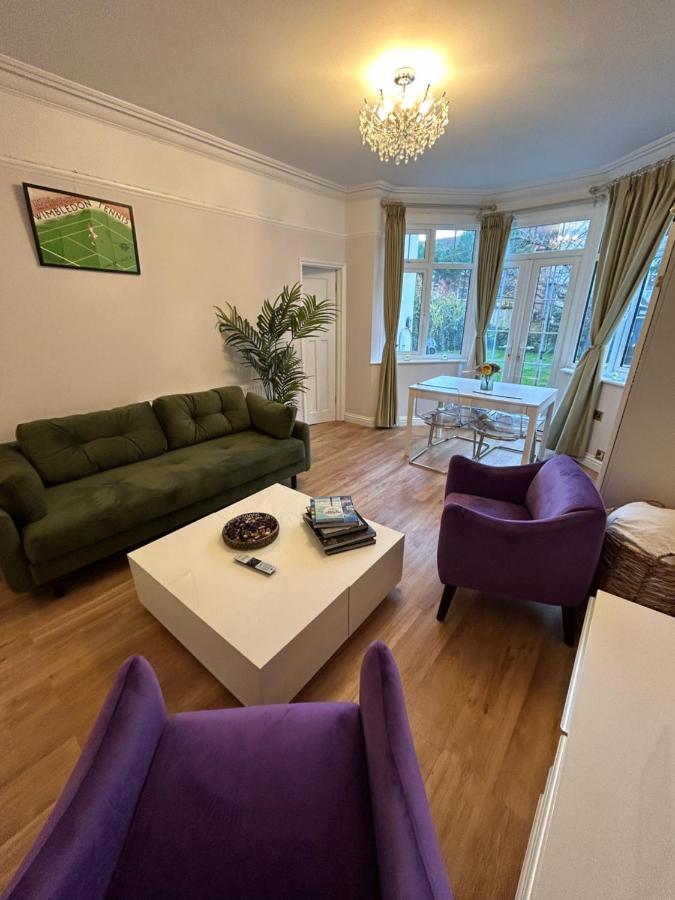 Lovely Garden Apartment In Wimbledon Town Centre With Private Parking By Wimbledon Holiday Lets ลอนดอน ภายนอก รูปภาพ