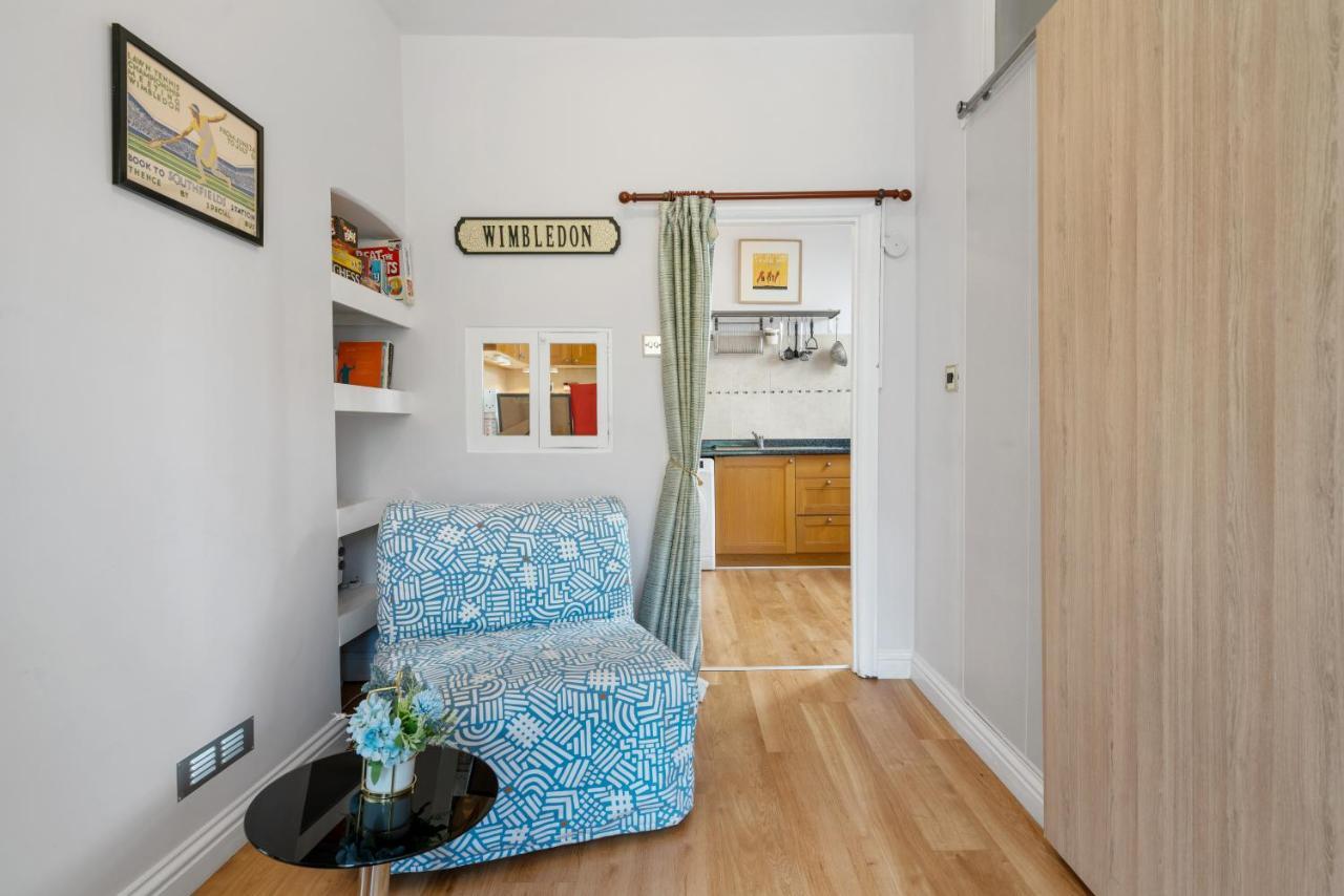 Lovely Garden Apartment In Wimbledon Town Centre With Private Parking By Wimbledon Holiday Lets ลอนดอน ภายนอก รูปภาพ